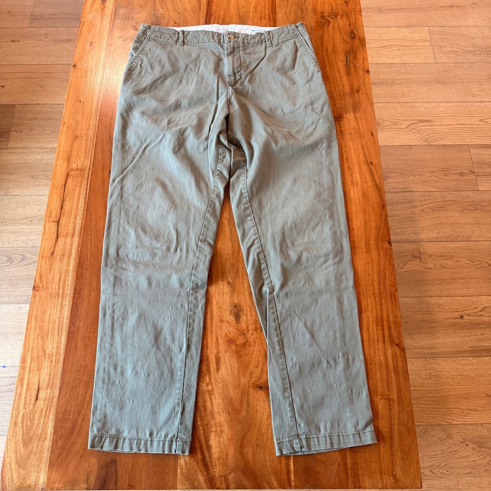 Urban Outfitters Men's Green Slim Fit Chino Pants Size 33x32